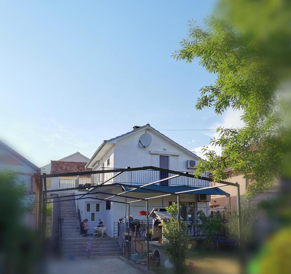 Ferienwohnung Leona Sukošan Exterior foto