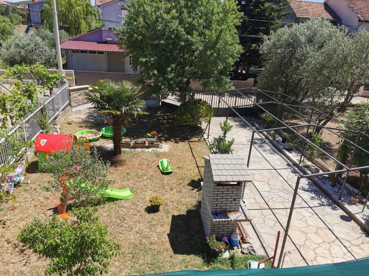 Ferienwohnung Leona Sukošan Exterior foto